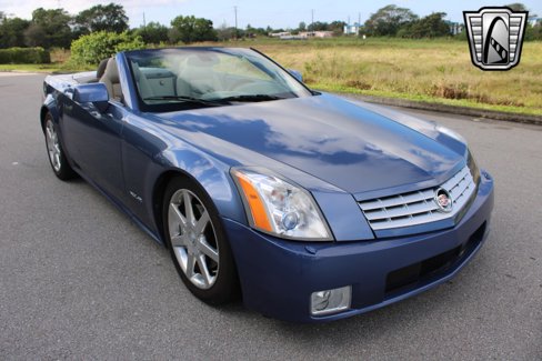 Used 2005 Cadillac XLR image 7