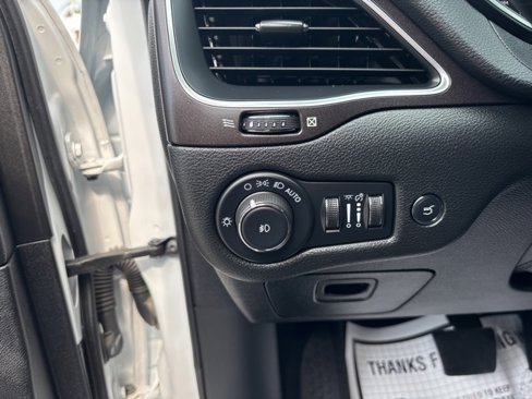 Used 2022 Jeep Cherokee Trailhawk w/ Premium Leather Package image 24