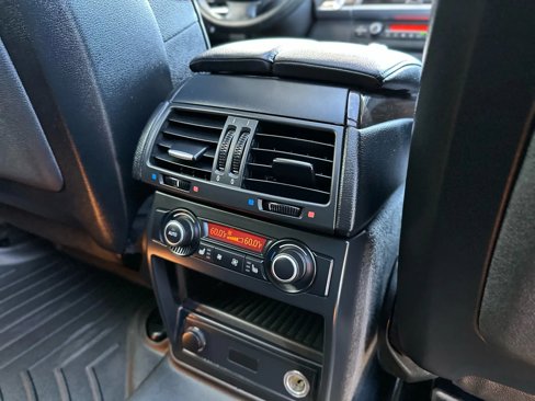 Used 2012 BMW X5 xDrive35d image 32