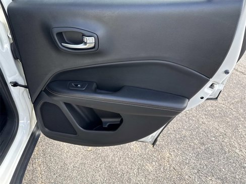 Used 2019 Jeep Compass Latitude w/ Popular Equipment Group image 20