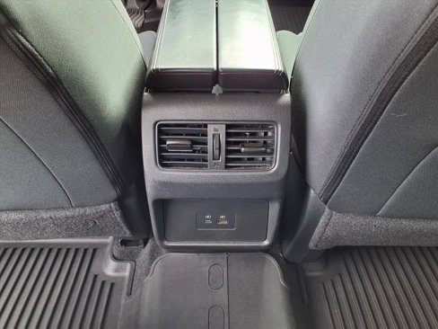 Used 2023 Nissan Rogue SV image 6