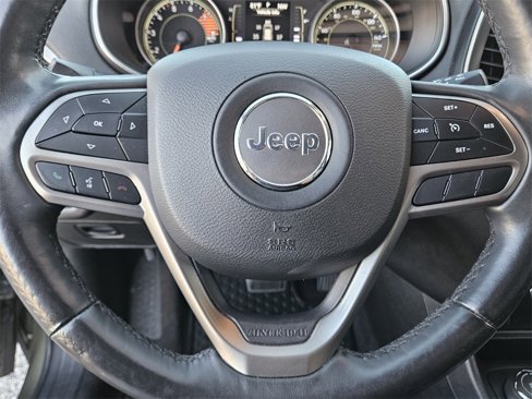 Used 2019 Jeep Cherokee Latitude Plus w/ Cold Weather Group image 36