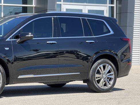 Used 2021 Cadillac XT6 Premium Luxury w/ LPO, Floor Liner Package image 11