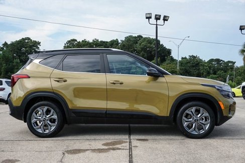 Used 2024 Kia Seltos S image 3