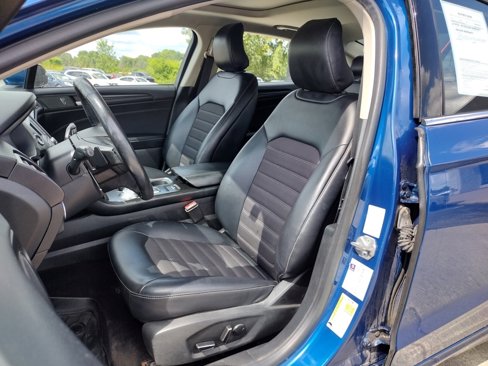 Used 2018 Ford Fusion SE w/ Equipment Group 201A image 2
