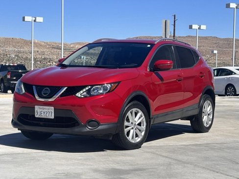 Used 2018 Nissan Rogue Sport SV image 3