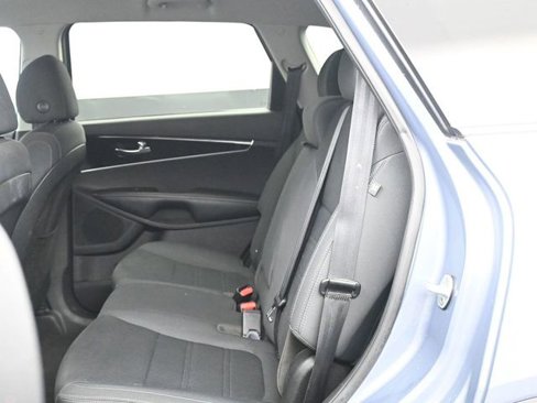 Used 2020 Kia Sorento LX w/ LX I4 Convenience Package image 5
