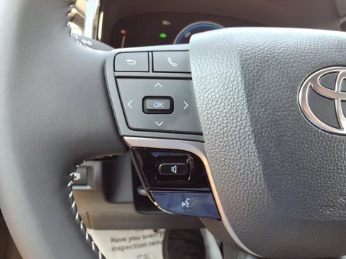 New 2025 Toyota Camry SE image 18