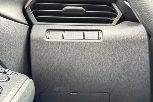 Certified 2024 Nissan Altima 2.5 SV image 30