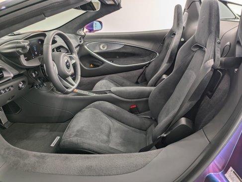 New 2025 McLaren Artura Spider image 6