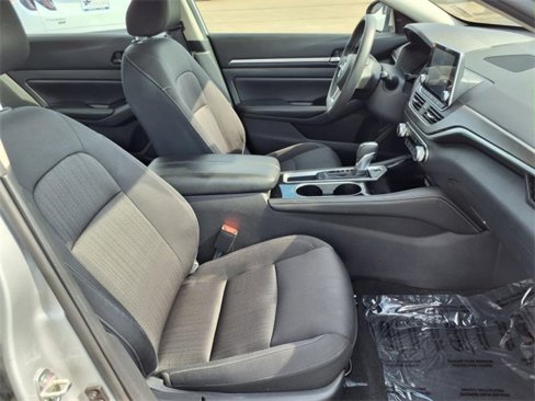 Used 2023 Nissan Altima 2.5 SV image 22