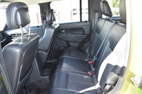 Used 2012 Jeep Liberty Sport image 8