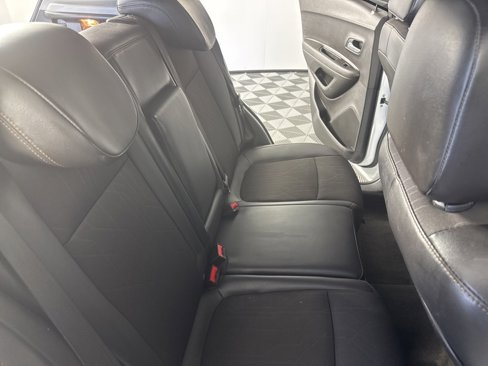 Used 2020 Chevrolet Trax LT w/ LT Convenience Package image 30