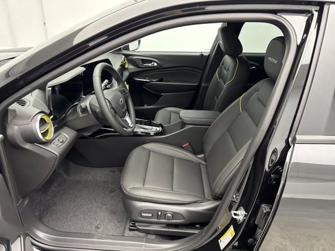 New 2025 Chevrolet Trax ACTIV image 30