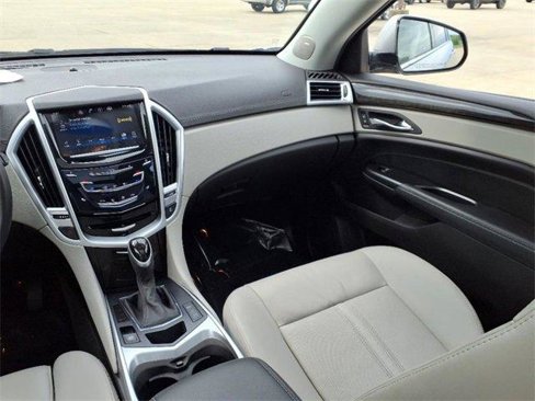 Used 2016 Cadillac SRX Luxury image 10