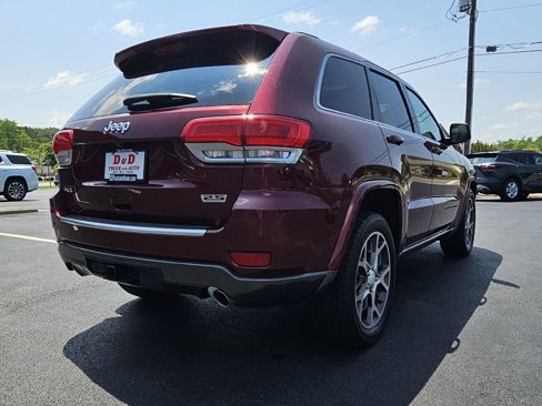 Used 2018 Jeep Grand Cherokee Limited image 22