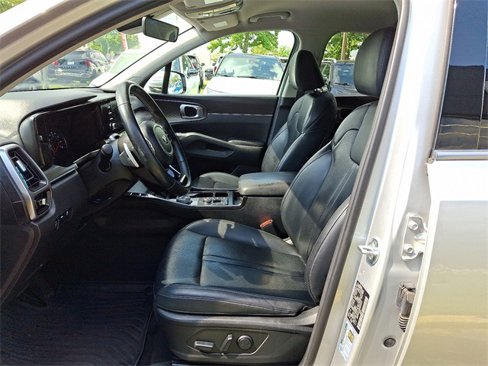 Used 2021 Kia Sorento S image 14