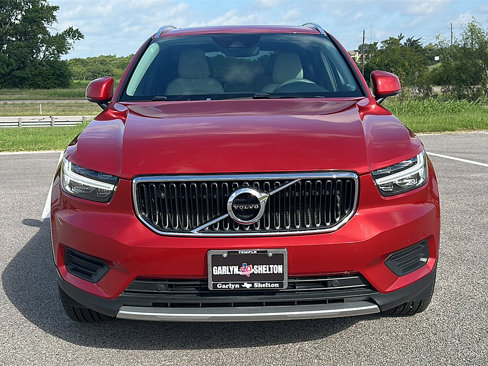 Used 2020 Volvo XC40 T5 Momentum w/ Protection Package Premier image 11