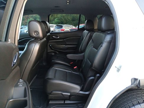 Certified 2021 GMC Acadia SLT image 26
