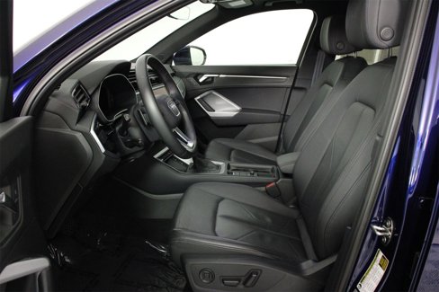 Used 2022 Audi Q3 2.0T Premium w/ Convenience Package image 5