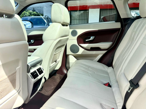 Used 2013 Land Rover Range Rover Evoque Prestige image 31