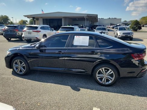 Used 2023 Volkswagen Jetta SE image 13