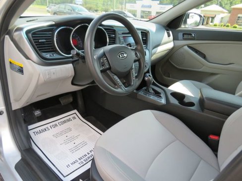Used 2012 Kia Optima LX w/ Convenience Pkg image 21