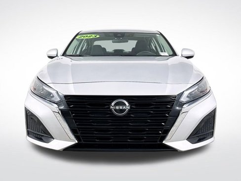 Used 2023 Nissan Altima 2.5 SV image 2