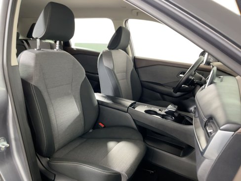 Used 2023 Nissan Rogue SV image 28