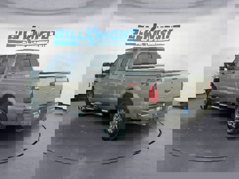 Used 2010 Ford F250 Lariat image 3