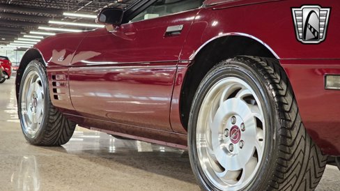 Used 1993 Chevrolet Corvette Convertible image 6
