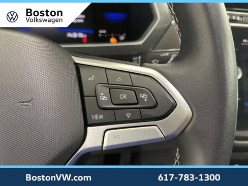 Certified 2022 Volkswagen Tiguan SE image 17