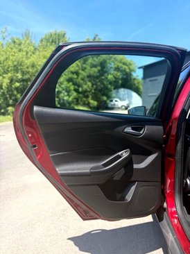 Used 2016 Ford Focus SE image 12