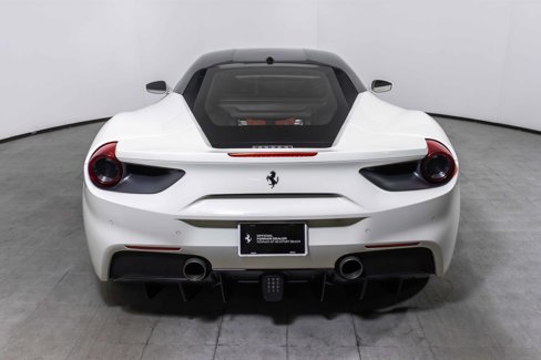 Used 2016 Ferrari 488 GTB image 8