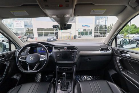 Used 2022 Volkswagen Tiguan SE image 51
