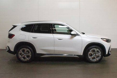 New 2026 BMW X1 xDrive28i w/ Convenience Package image 3