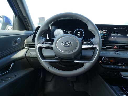 Certified 2023 Hyundai Elantra SEL w/ Convenience Package image 20