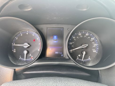 Used 2018 Toyota C-HR XLE image 19