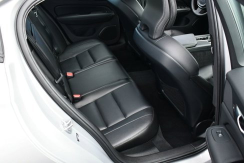 Used 2024 Volvo S60 B5 Core w/ Climate Package image 17