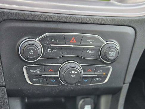 Used 2023 Dodge Charger SXT image 30