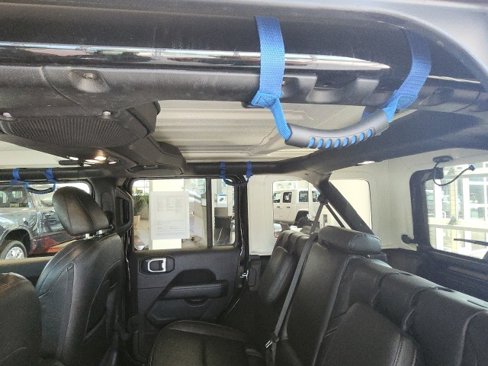 Certified 2021 Jeep Wrangler Unlimited Sahara w/ Cold Weather Group image 19
