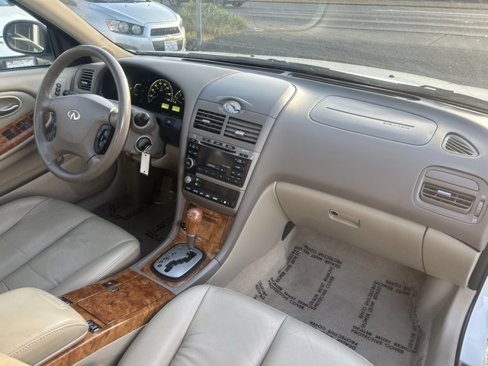 Used 2004 INFINITI I35 w/ Cold Weather Pkg image 21