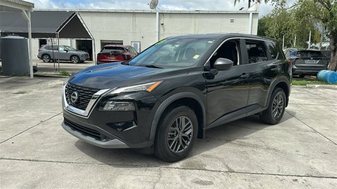 Used 2023 Nissan Rogue S image 3