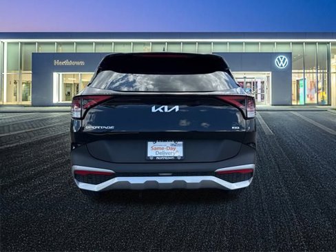 Used 2023 Kia Sportage EX image 5
