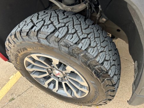 Used 2021 GMC Sierra 1500 AT4 image 12