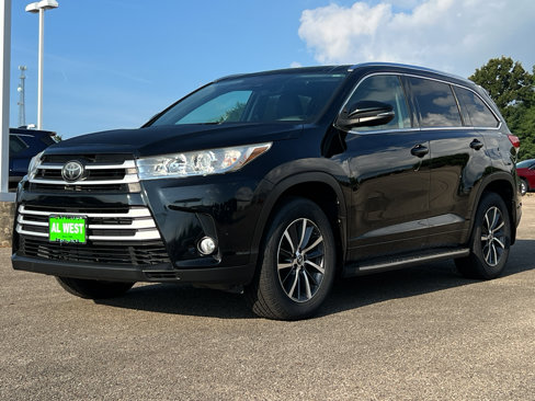 Used 2017 Toyota Highlander XLE image 3