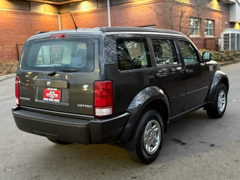 Used 2011 Dodge Nitro SE image 8