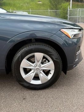 Used 2022 Volvo XC60 B5 Momentum image 30