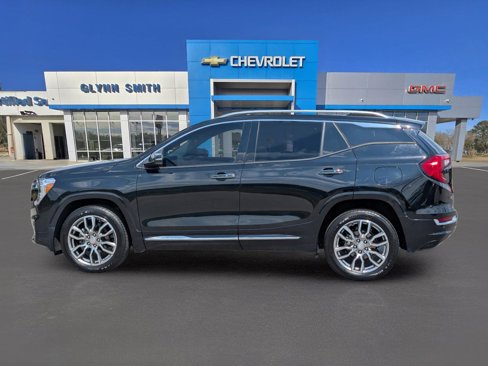 Used 2022 GMC Terrain Denali w/ LPO, Cargo Package image 8