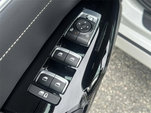 New 2025 Kia K5 GT-Line image 8